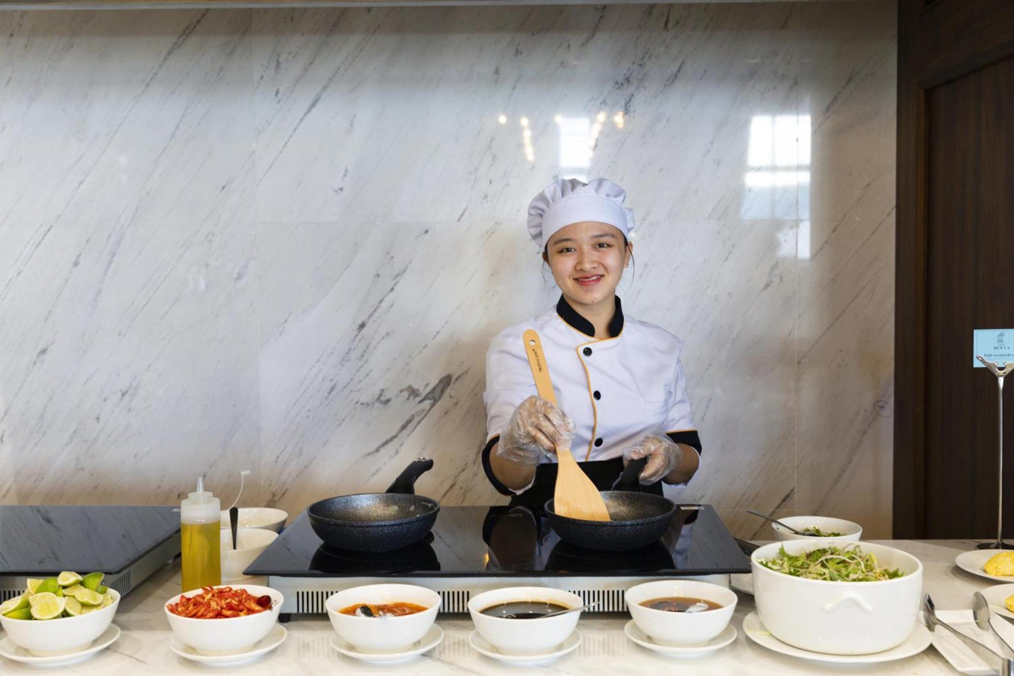 Cct Luxury Hotel Nha Trang Exteriör bild